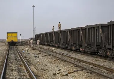 ۹۰۰ واگن از خاک ایران در راه افغانستان است/ روند انتقال کالا عادی است