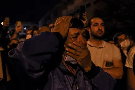 تجمع دوستداران استاد شجریان مقابل بیمارستان جم