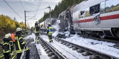 ICE-Wagen-geht-in-Flammen-auf-Schnellstrecke-gesperrt_big_teaser_article