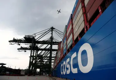 China, Greece Agree to Push Ahead with COSCO’s Piraeus Port Investment