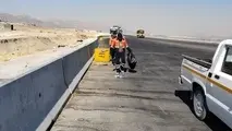 پاکسازی مستمر آزادراه شیراز اصفهان برای حفظ ایمنی و زیبایی بصری مسیر

