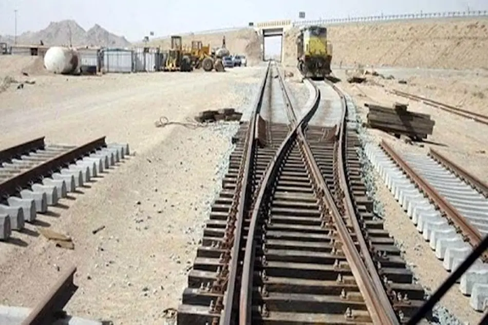بازدید وزیر کشور از روند اجرای طرح راه آهن مبارکه-شهرکرد 