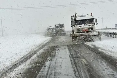 اجرای ۲۳ هزار کیلومتر باند برف‌ روبی  در استان قزوین‌