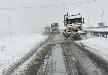 اجرای عملیات برف روبی بیش از یک میلیون کیلومتر - باند از محورهای مواصلاتی کشور در سال ۱۴۰۴