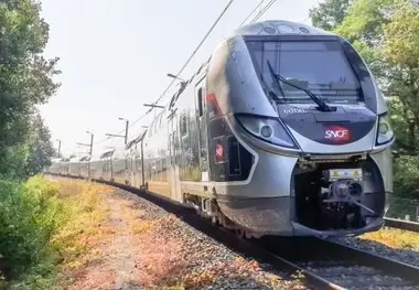 First Omneo Premium EMU for Normandy on test