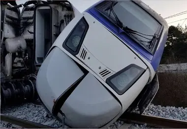 برخورد قطار با کامیون در «هوکایدو»ی ژاپن