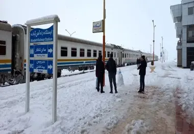 سرمای کم سابقه علت لغو تردد قطارها