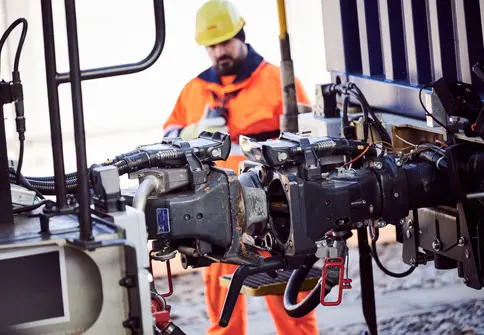 ÖBB Demonstrates Digital Automatic Coupling for Rail Freight