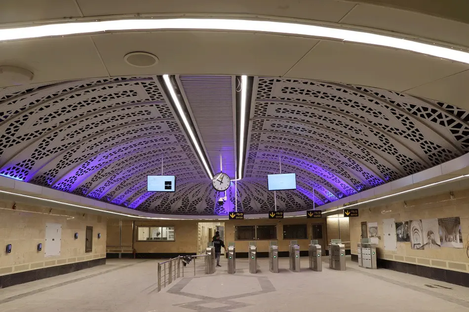 جزئیاتی از معماری ایستگاه مریم مقدس(س)/ تلفیقی از سبک ایرانی-اسلامی و معماری کلیسا