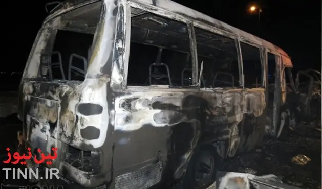 یک دستگاه اتوبوس در جاده آشخانه - بجنورد در آتش سوخت