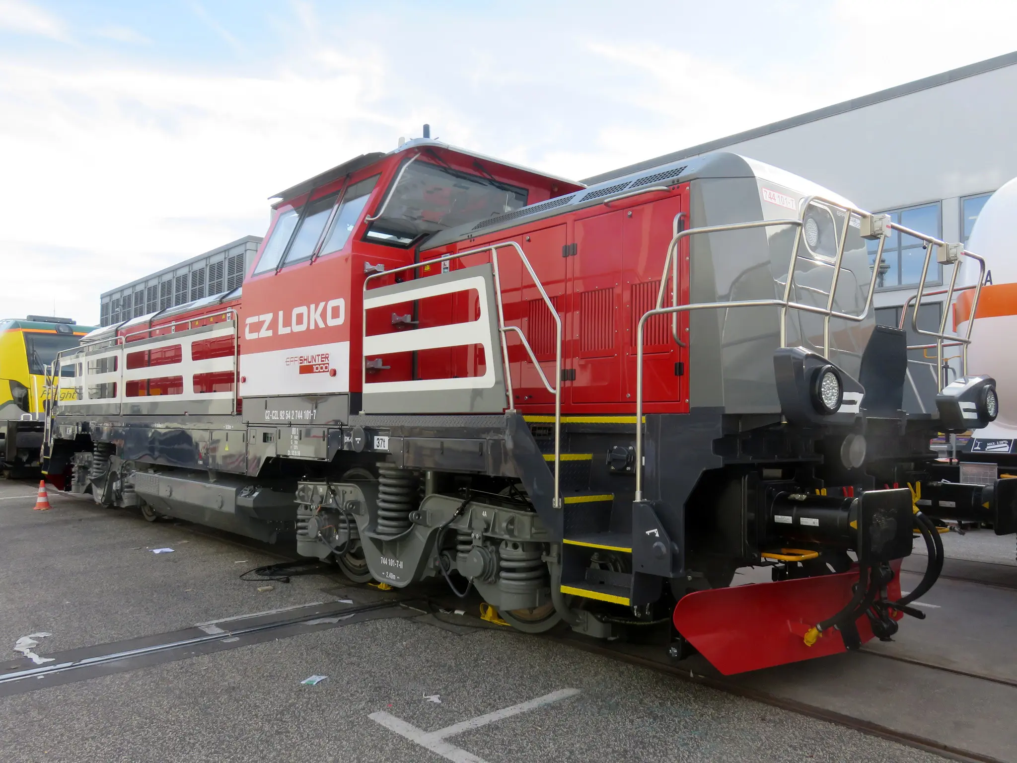 Serfer orders EffiShunter 1000 locomotives