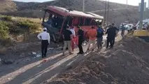 واژگونی اتوبوس زائران اربعین در کوهین ۱۵ زخمی بر جای گذاشت