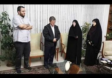 دیدار مدیرعامل راه آهن با خانواده شهید دادمان به مناسبت هفته دولت