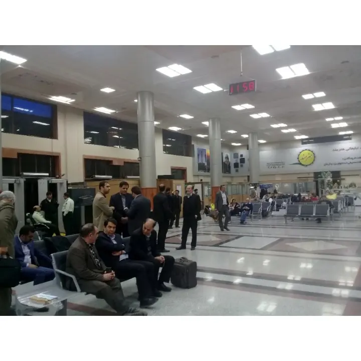 فرود اضطراری هواپیمای MD در فرودگاه یزد