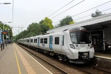 Derby-Built Alstom Trains Enter Service for London Northwestern Railway