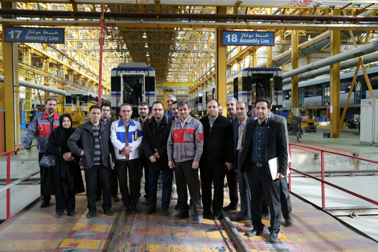 بازدید از روند ساخت بدنه‌ها و مونتاژ نخستین رام پروژه 70 دستگاه واگن

