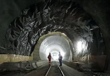 آغاز عملیات حفاری احداث تونل ۹ متری در خطوط مترو برای اولین بار در شیراز