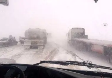 برف و باران در جاده‌های ۳ استان کشور