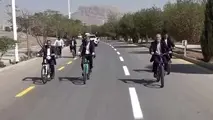 دوچرخه سواری رئیس جمهور در اصفهان