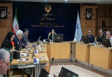 نشست اضطراری وزیر راه در پی هشدار قرمز بارش‌ های سنگین در چهار استان/ پیگیری میدانی از مقامات ملی و استانی 