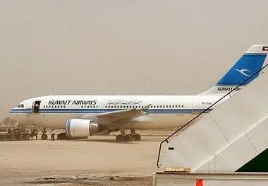 برخورد هواپیمای کویتی با توده یخ