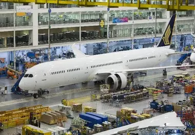Boeing Rolls Out Singapore Airlines’ First 787-10 Dreamliner