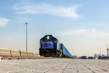 چهل و دومین قطار از چین امروز وارد کشور شد/ ورود همزمان قطار روسی به ایران