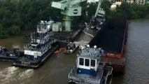 Vessel taking on water causes oil spill in Mississippi