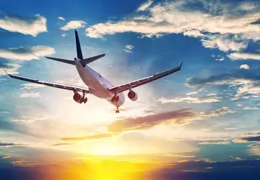 اولین هواپیمای حامل کمک ایران، وارد بیروت می‌شود
