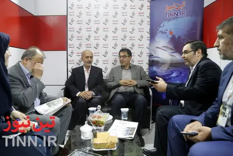 بازدید مدیرعامل شرکت بهره‌برداری مترو تهران از غرفه تین نیوز