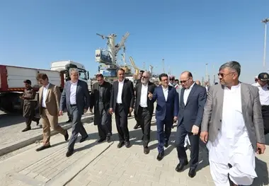 بررسی چالش ها و موانع قانونی بنادر چابهار