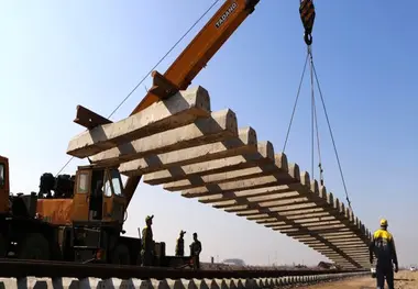 سهام دولت در پروژه راه‌ آهن کرمان سیرجان واگذار شود