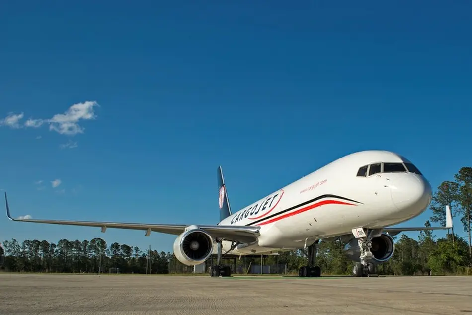 Canada Post extends Cargojet contract