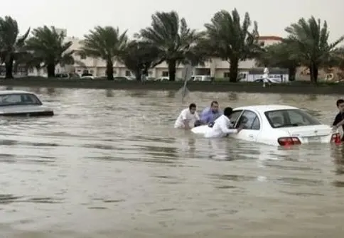 فیلم| پل جهادگران خرم‌ آباد زیر آب رفت