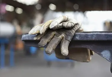 تکذیب گمانه زنی ها از دستمزد کارگران و سبد معیشت 