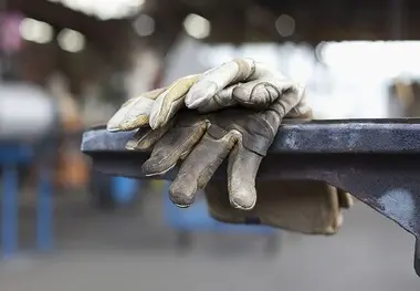 حسرت یک زندگی سگی؛ دلنوشته یکی از کارکنان خدماتی مترو