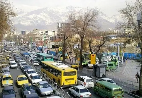 ترافیک در آزادراه های قزوین کرج و ساوه تهران سنگین است