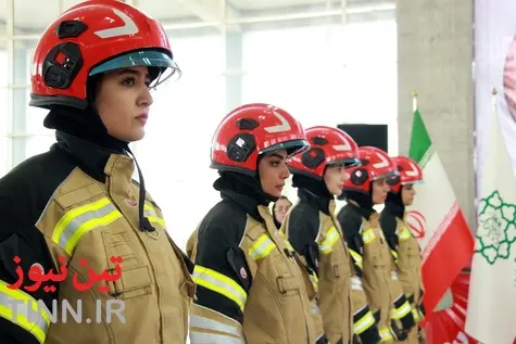 گزارش تصویری از حضور زنان آتش نشان در افتتاحیه نمایشگاه حمل و نقل و خدمات شهری
