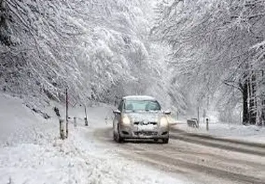 بارش برف، باران و ترافیک سنگین در جاده چالوس