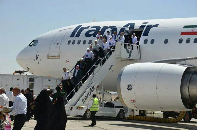 ورود اولین گروه حجاج استان یزد با پرواز هما