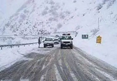 مسدود شدن گردنه‌های رازان و زالیان در لرستان

