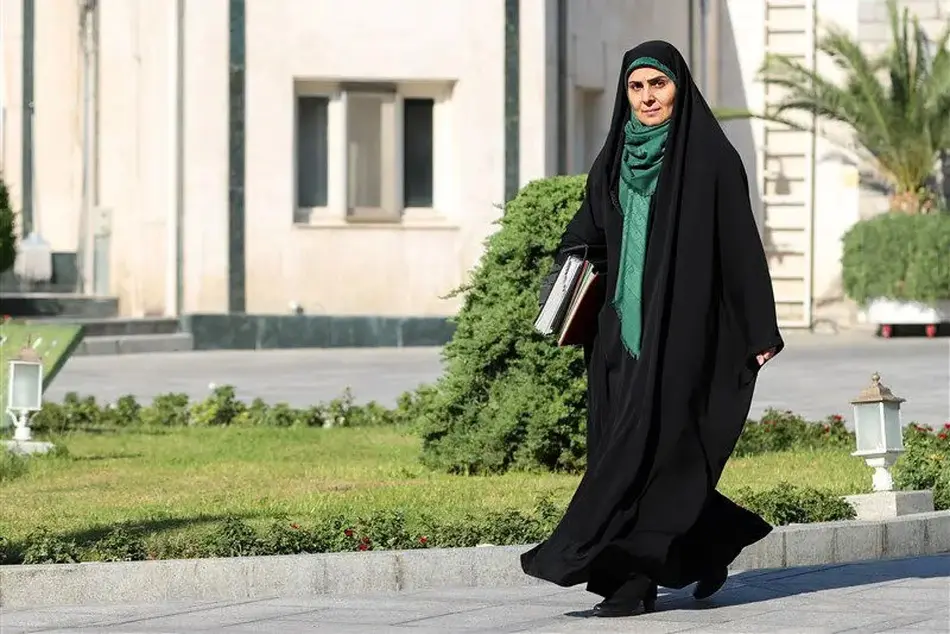 استیضاح خانم وزیر کلید خورد