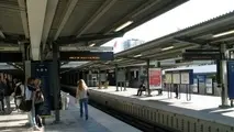 ​حمله نقاب پوشان به ایستگاه قطار