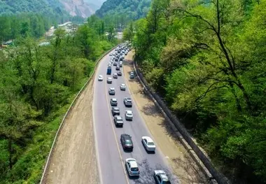 ترافیک خودرو در جاده کندوان سنگین است