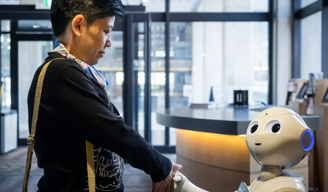 THE SILENT REVOLUTION OF ROBOTS IN TOURISM