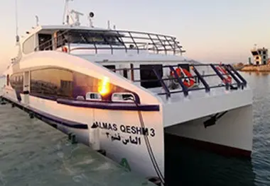 ساخت یک فروند شناور مسافربری در قشم 