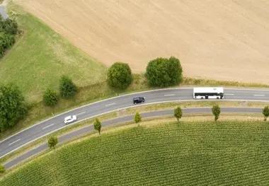 Coach of the Future: realistic debate with cities needed