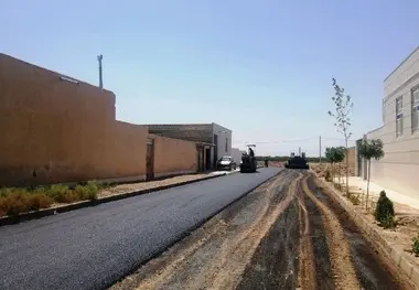 آغاز آسفالت معابر چهار روستای مهریز با ۱۰ میلیارد ریال