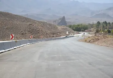 فعالیت همزمان ۱۱ کارگاه جاده‌ ای در کریدور اصلی استان سمنان 