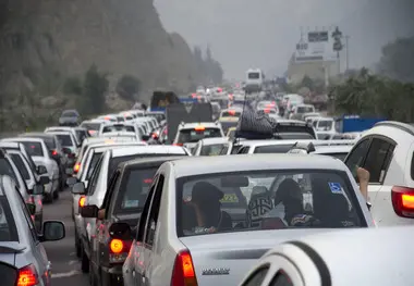 ترافیک نیمه سنگین در آزاد راه کرج به تهران